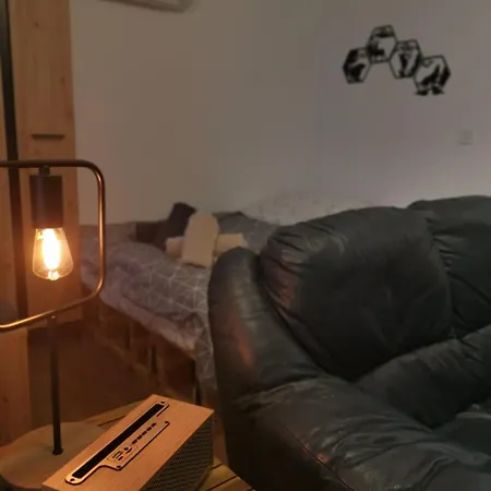 Apartment Tiny Hideaway - Charming By Sea Garden Varna