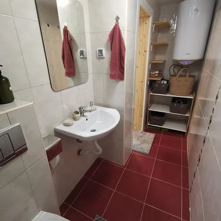 Apartament Tiny Hideaway - Charming By Sea Garden