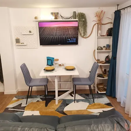 Tiny Hideaway - Charming By Sea Garden Apartamento